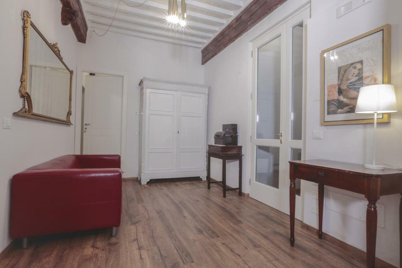 San Pierino Charming Rooms Lucca Dış mekan fotoğraf